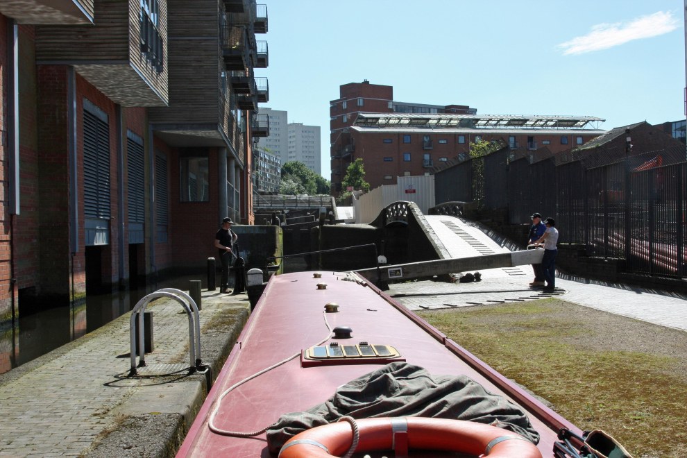 Something surreal about this setting, but the conversation flows as the lock fills...